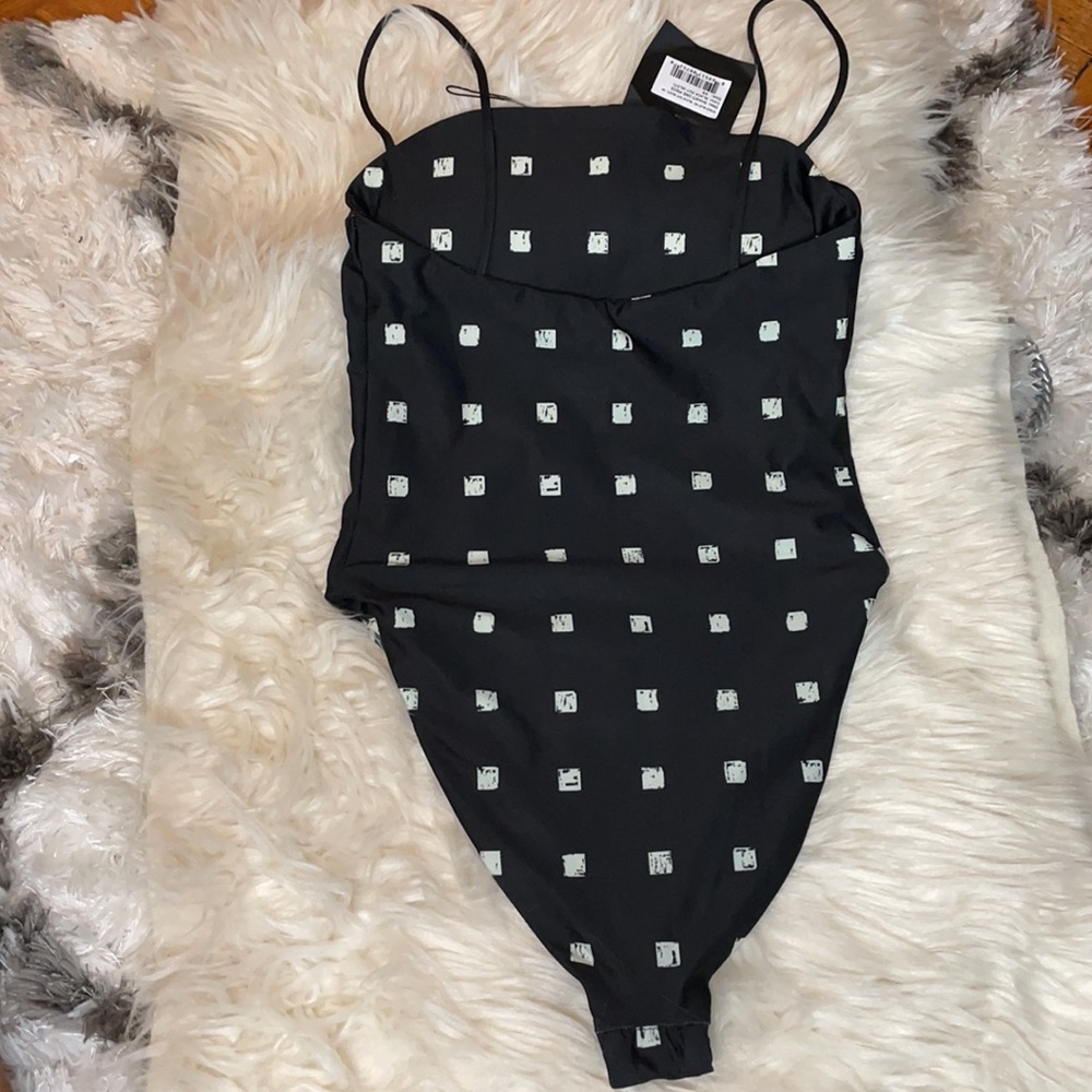 Swimsuit - Picture 3 of 11